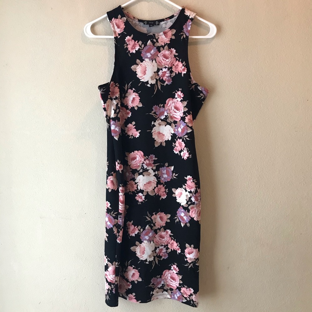 Floral fitted knee-length dress